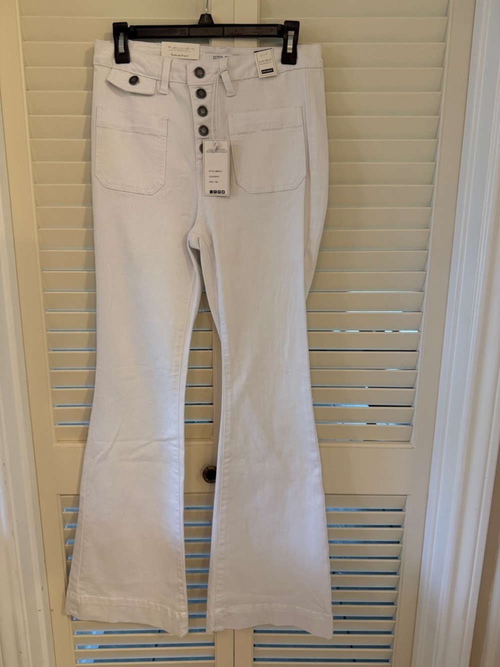 Judy Blue White Denim Jeans with Tag Detail